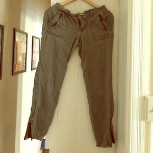 Army green, skinny, cargo pants