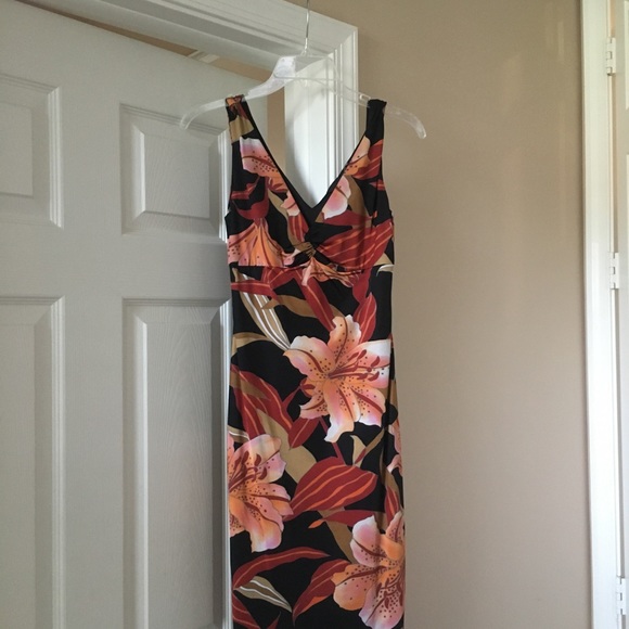 Perfectly Fitting Jersey Midi Dress 👗 Worn Once! - Picture 5 of 8