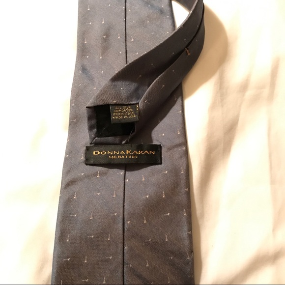 Vintage all silk grey Donna Karan tie - Picture 2 of 4