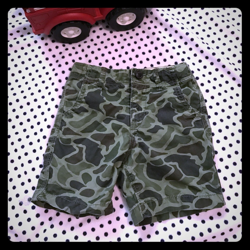 Gap 2T shorts