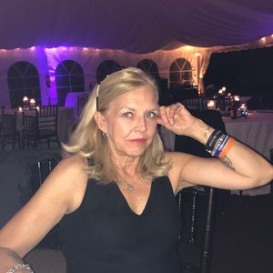 Meet your Posher, Deb