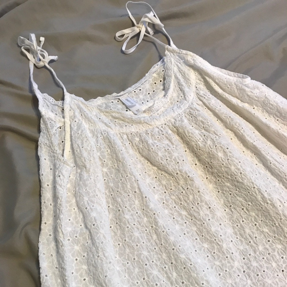 Gapbody small white spaghetti strap top. Perfect