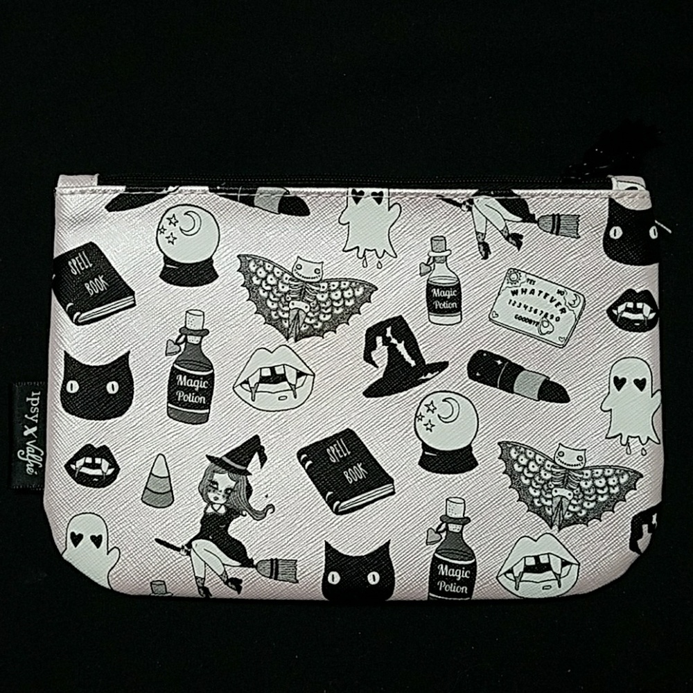 NWOT Halloween Make Up Bag