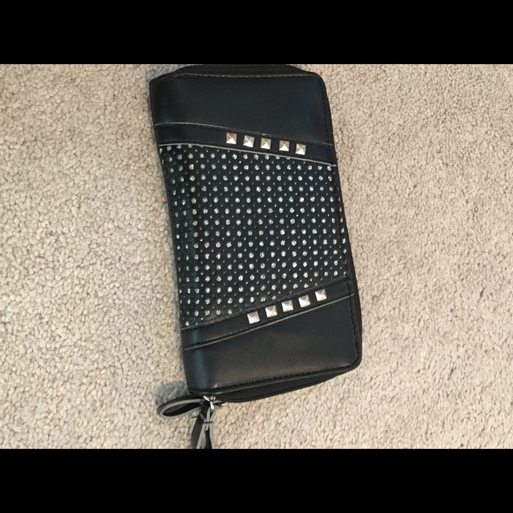 Women's black wallet