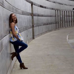 Meet your Posher, Nicole