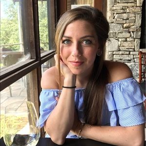 Meet your Posher, Stephanie