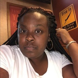 Meet your Posher, Latoya