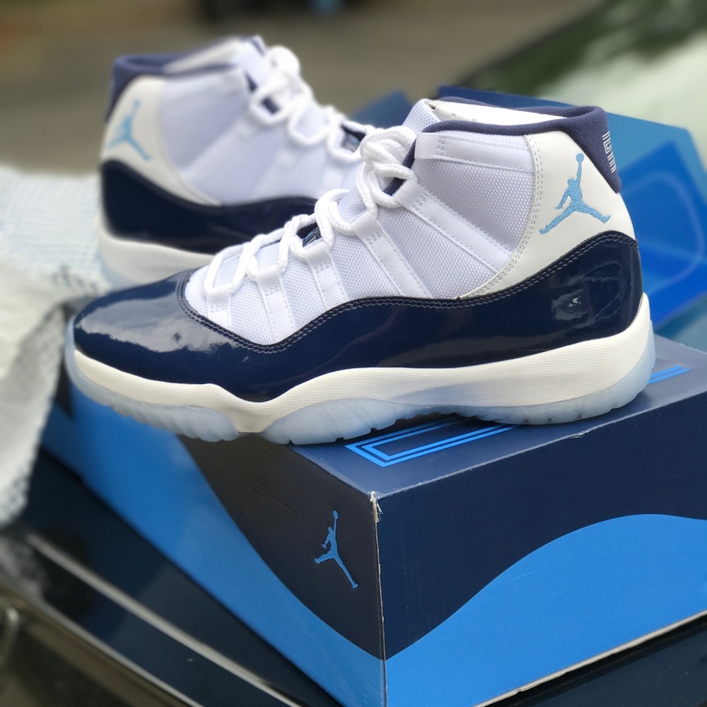 Jordan Midnight Navy 11s sizes 9-10