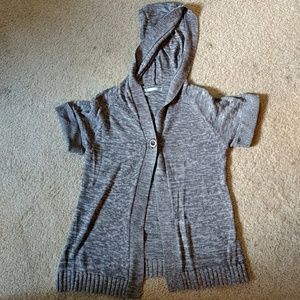 Short sleeved sweater