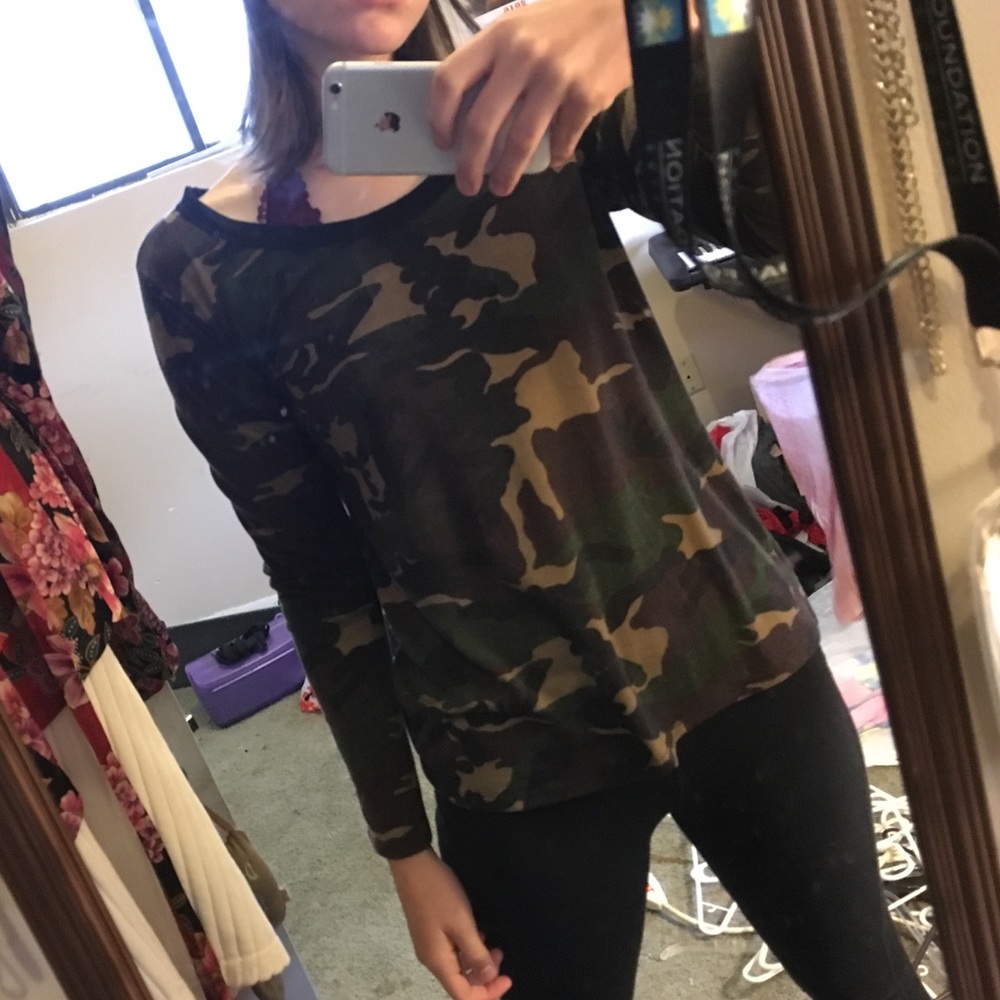 Camo long sleeve tee