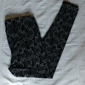 Lularoe Fish Leggings TC