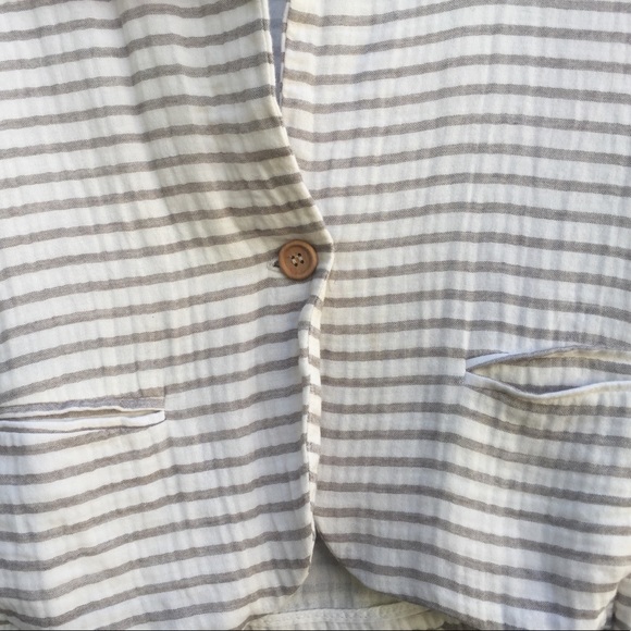 Splendid. 100% cotton blazer. Size Small. - Picture 3 of 4