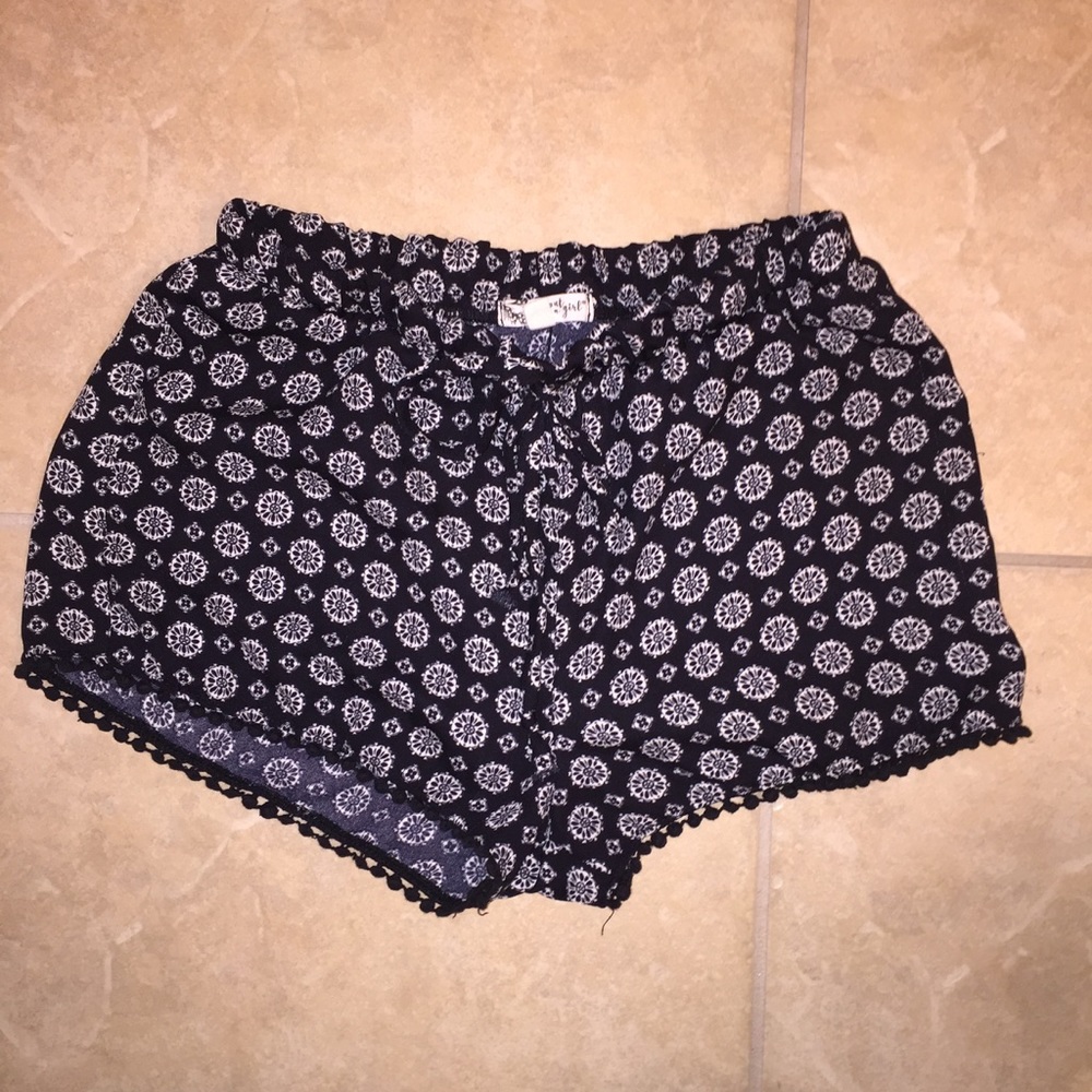 Loose shorts