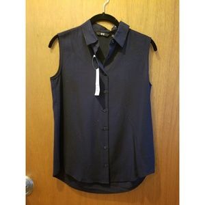 BNWT Uniqlo Easy Care Sleeveless Blouse in Navy