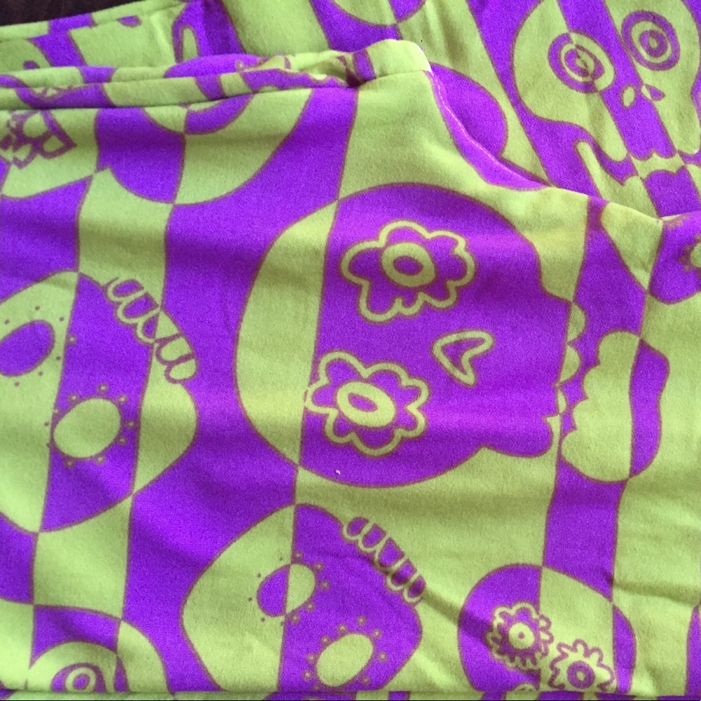 Tween Lularoe Halloween leggings! 💜💚