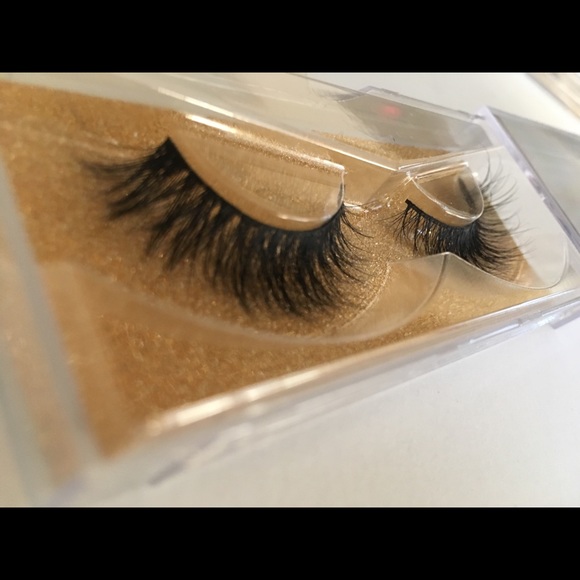 Complete Lash Set - Luxury 3D Faux Lashes *Irene* - Picture 2 of 6