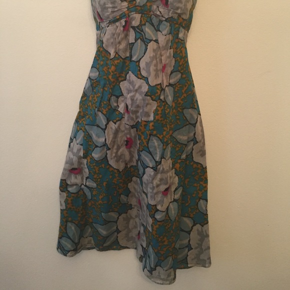 Beautiful Halter Floral Midi Dress - Picture 5 of 6