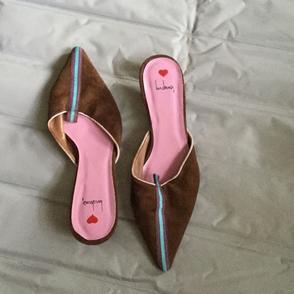 Kitten heels