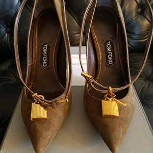 Tom Ford padlock ankle-wrap suede pump