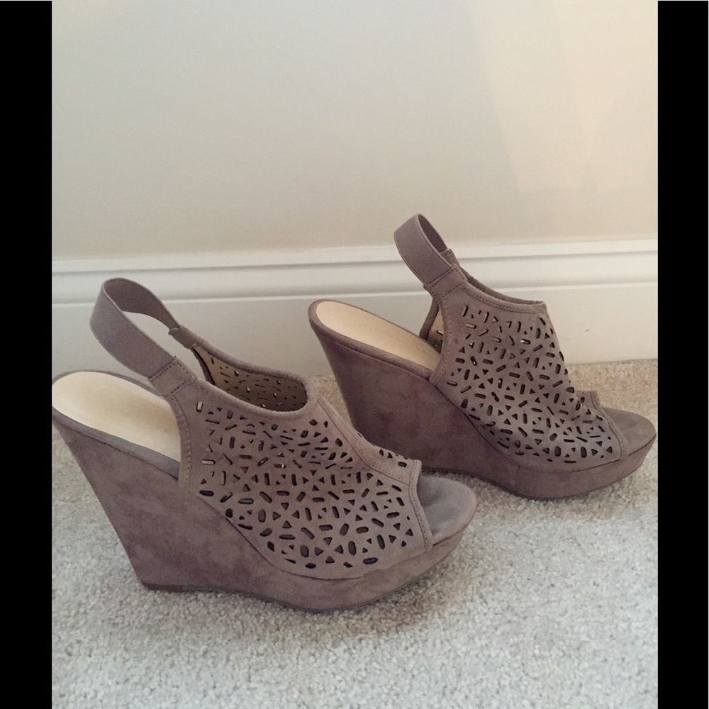 Chinese Laundry wedge sandals, size 8.5