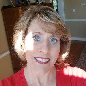 Meet your Posher, Regina