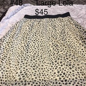 NWOT lularoe leopard Large  Lola