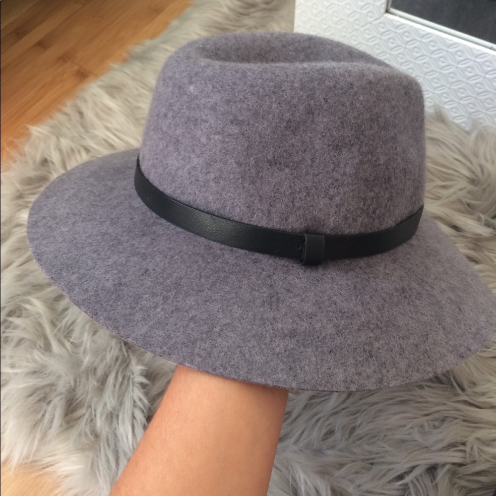 Grey Felt Hat!