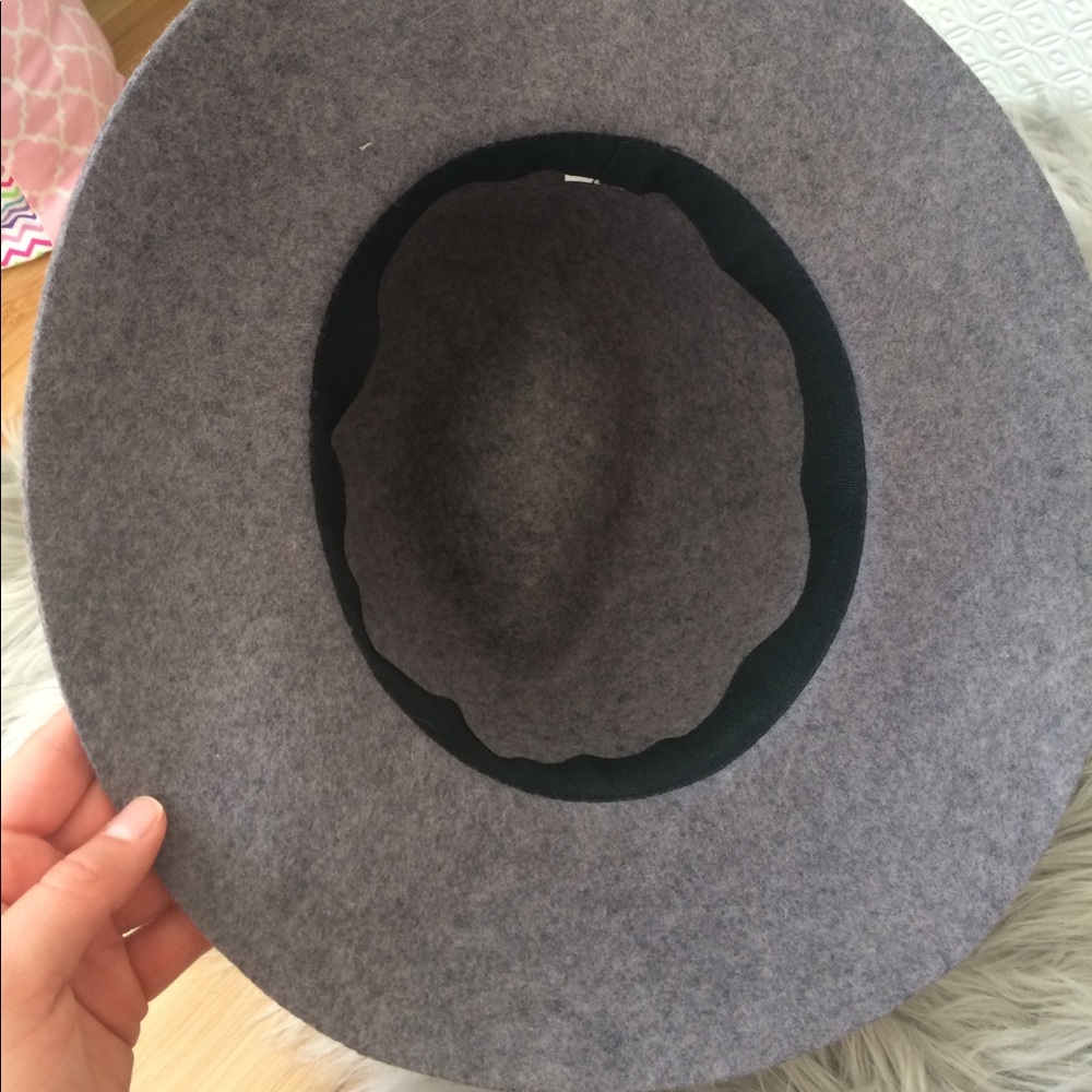 Grey Felt Hat! - Picture 2 of 3