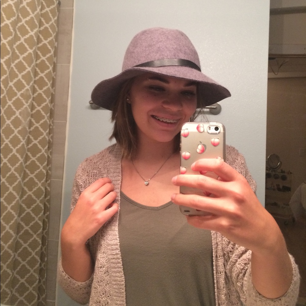 Grey Felt Hat! - Picture 3 of 3