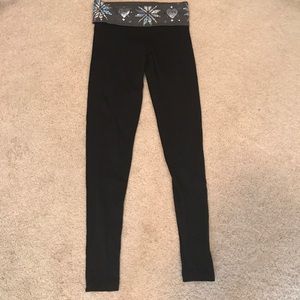 Victoria’s Secret Pink leggings
