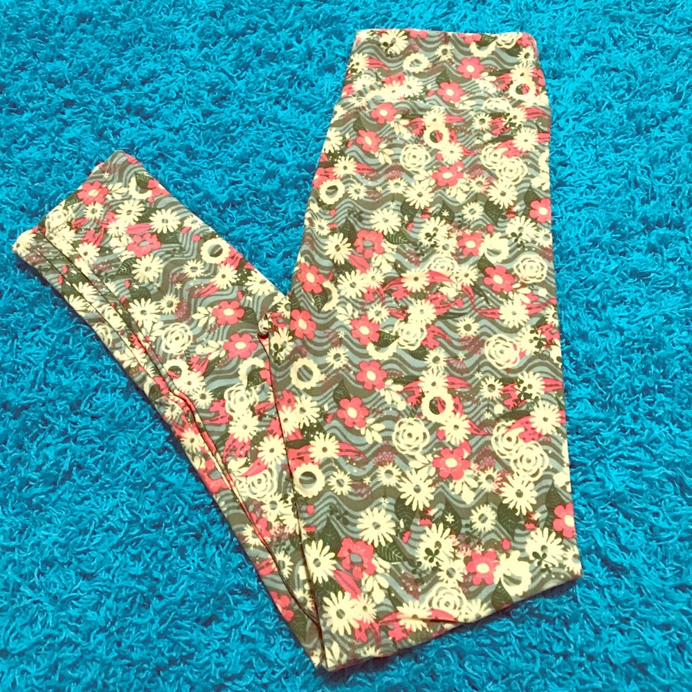 LulaRoe Floral Leggings 🌸