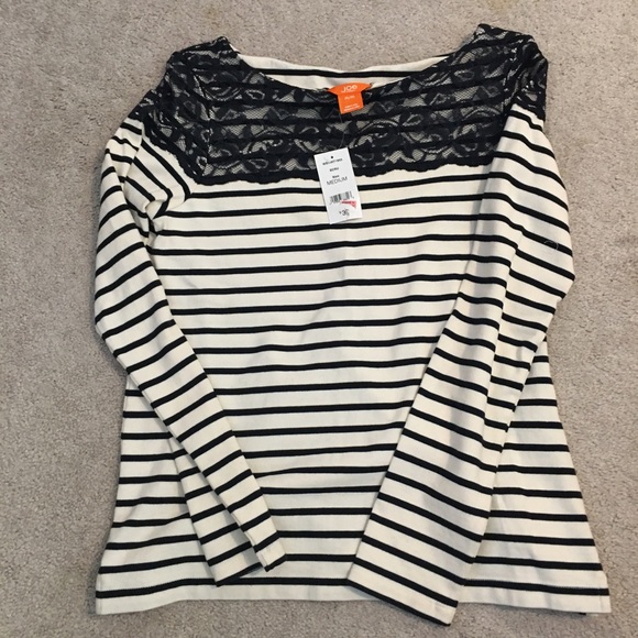 NWT WOMENS TOP - Picture 1 of 1