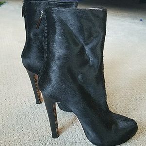 Nwot Herve Leger black calf hair boots