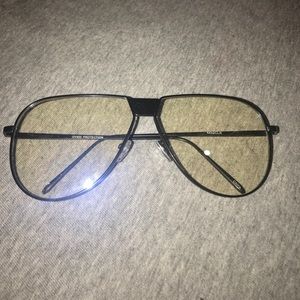 Black aviator glasses