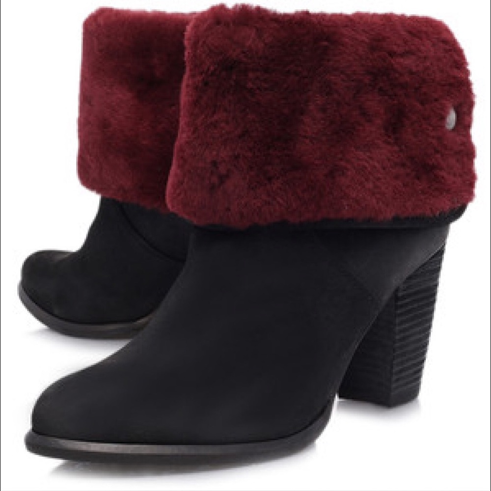 Ugg High heal Layna boot size 7