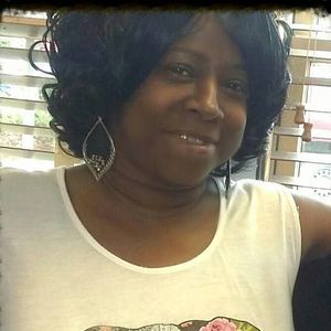 Meet your Posher, Gloria