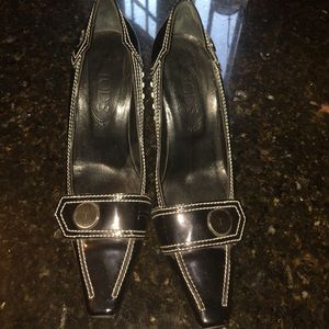 Tod's made in Italy, black patent leather pumps