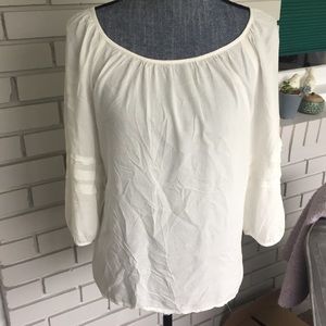 LOFT loose fitting 3/4 sleeve top.