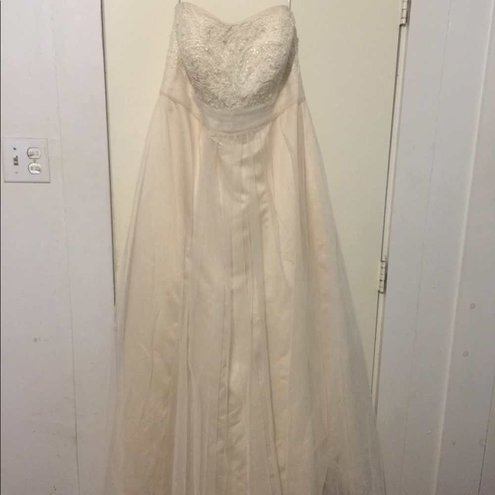 Size 16 Wedding dress - Picture 2 of 6