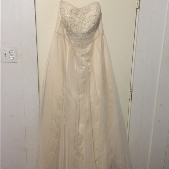 Size 16 Wedding dress - Picture 2 of 6
