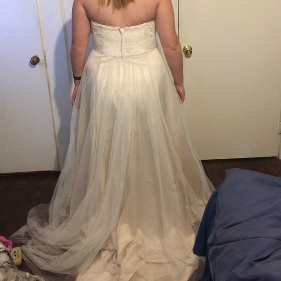 Size 16 Wedding dress - Picture 4 of 6