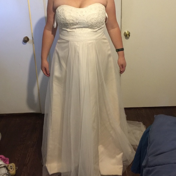 Size 16 Wedding dress - Picture 5 of 6