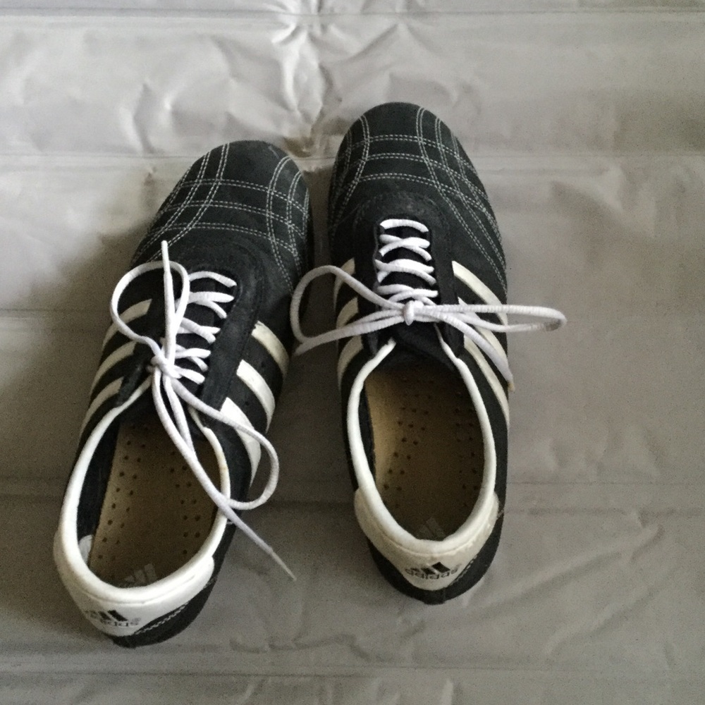 Yoga sneakers