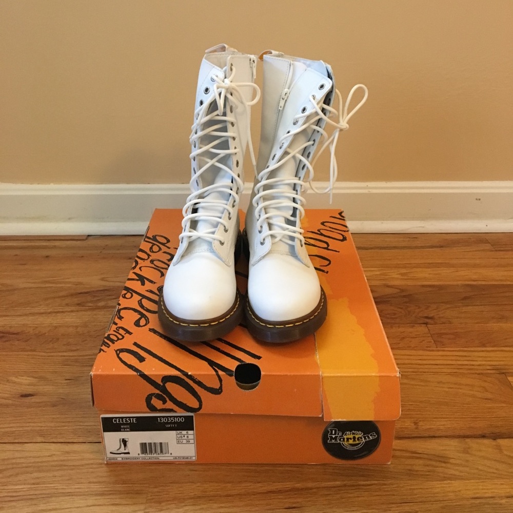 Dr. Martens Celeste 14 Eye Zip Boot