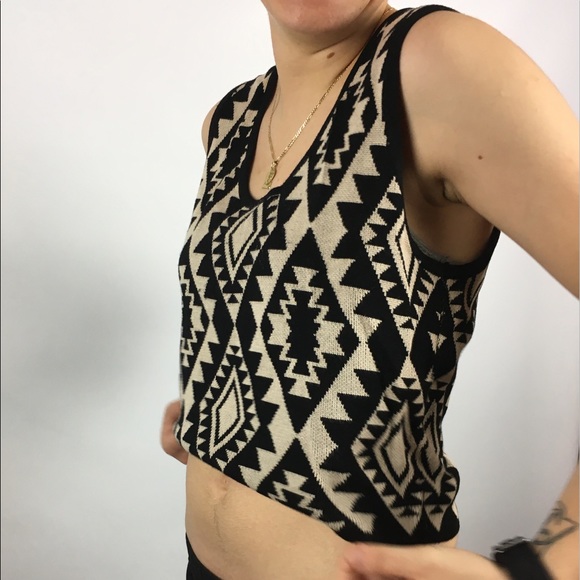 Say What? Tribal croptop tank size L (runs small) - Picture 2 of 4