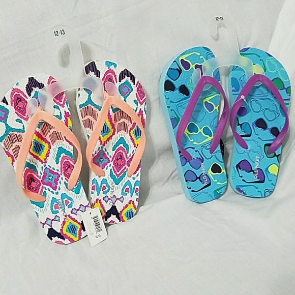 Old Navy girls flip-flops size 12 - 13 - Picture 1 of 2