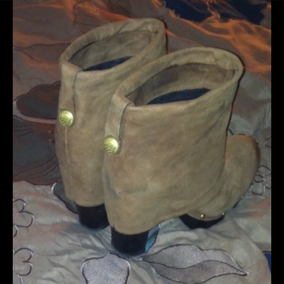 Vince Camino  fold over booties size 6 1/2 - Picture 2 of 4