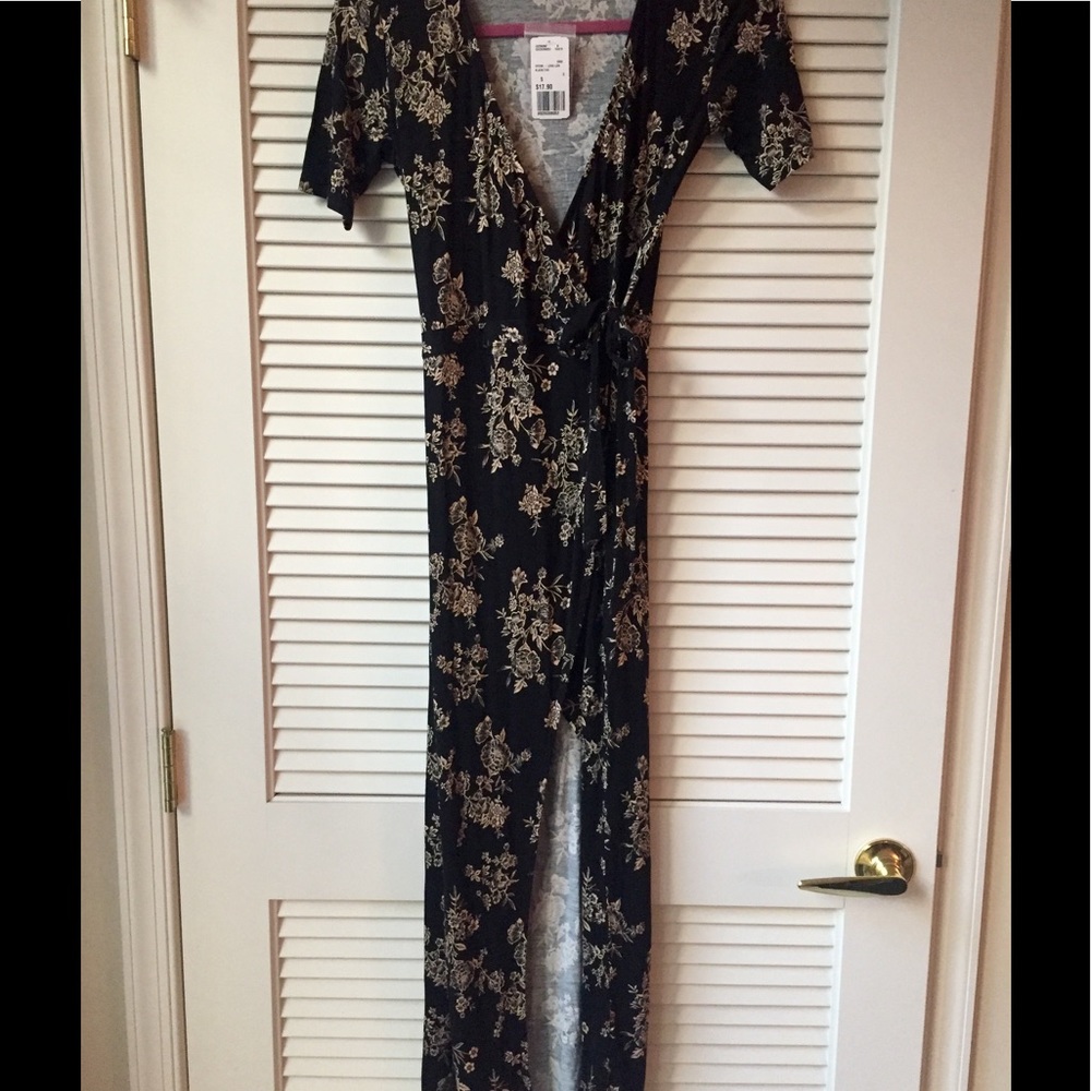 Forever 21 floral wrap front maxi dress, size S.