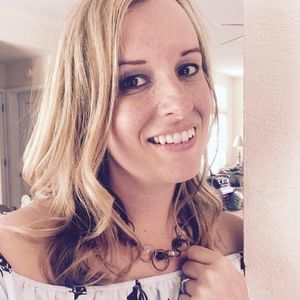 Meet your Posher, Casie