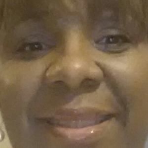 Meet your Posher, Rena